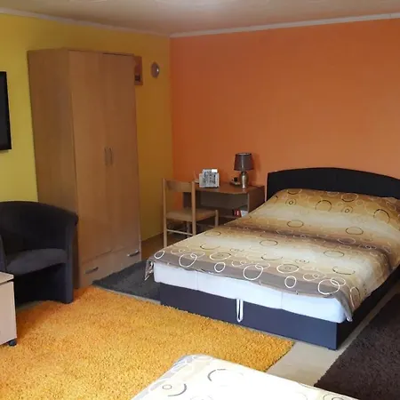 Modern&cozy Bosnian House With Garden+free Parking Guest house