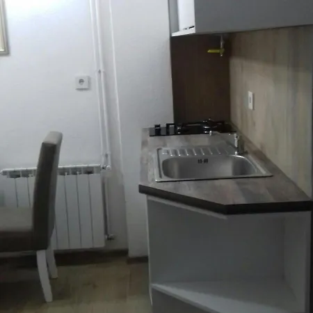 Modern&cozy Bosnian House With Garden+free Parking Guest house